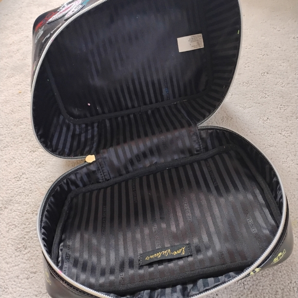 Victoria's Secret Makeup Bag - Picture 5 of 5